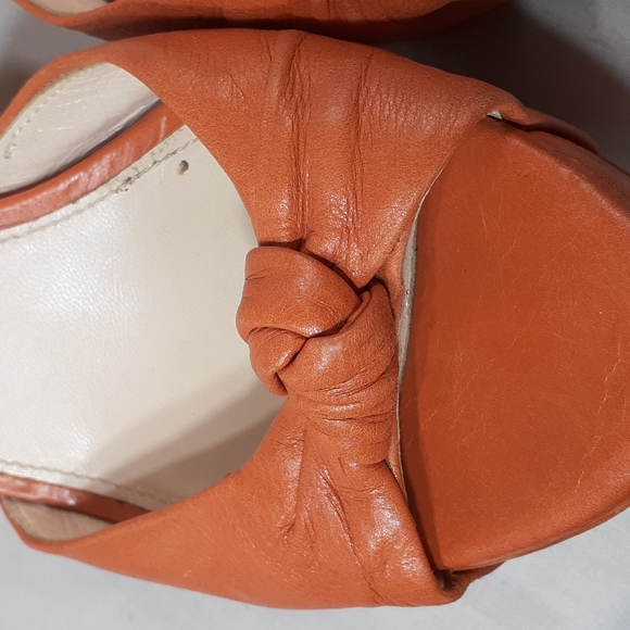 Vintage Prada orange leather platform heels size 35.5 size 5.5 - Picture 7 of 15